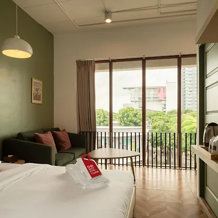House Of Papa Bangkok Siam Hotel Exterior photo